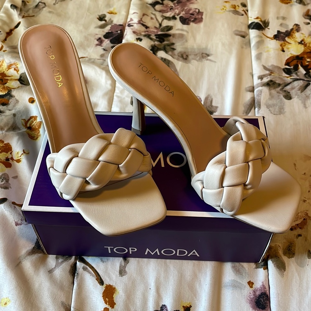 TOP MODA MULES, size 7